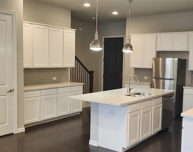 8313 Oxalis Lane - Photo Thumbnail 2