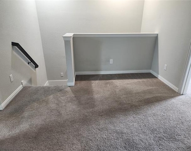 8313 Oxalis Lane - Photo Thumbnail 10
