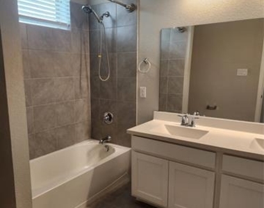 8313 Oxalis Lane - Photo Thumbnail 11