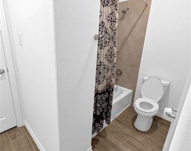 8005 Lindheimer Lane - Photo Thumbnail 16