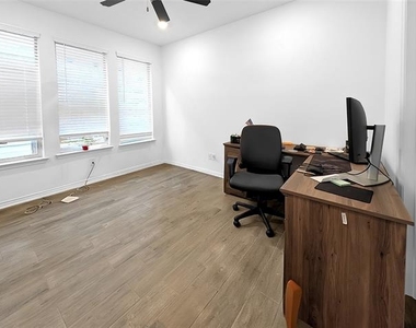 8005 Lindheimer Lane - Photo Thumbnail 7