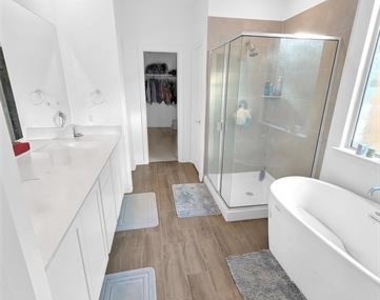 8005 Lindheimer Lane - Photo Thumbnail 9