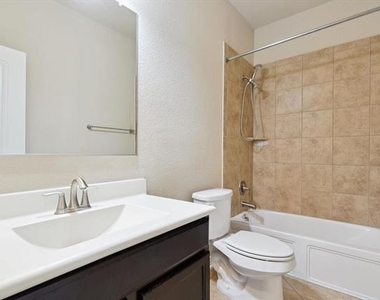 16328 White Rock Boulevard - Photo Thumbnail 2