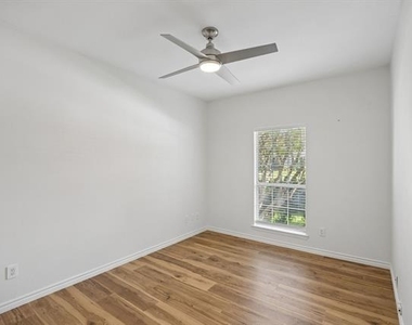 2809 Roper Drive - Photo Thumbnail 18