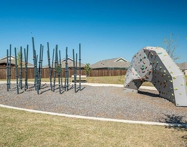 727 Cochran Drive - Photo Thumbnail 23