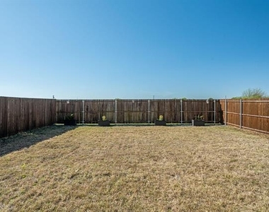 727 Cochran Drive - Photo Thumbnail 12