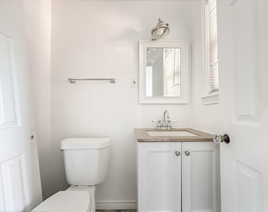 3226 San Medina Avenue - Photo Thumbnail 17