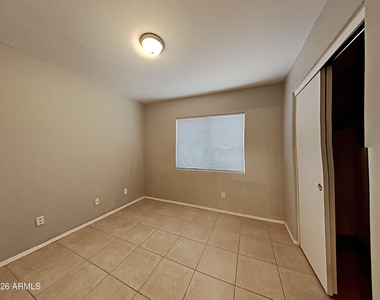 3555 W Via Del Sol Drive - Photo Thumbnail 10