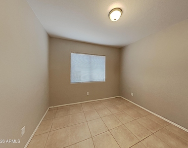 3555 W Via Del Sol Drive - Photo Thumbnail 12