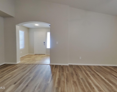3624 S 71st Drive - Photo Thumbnail 1