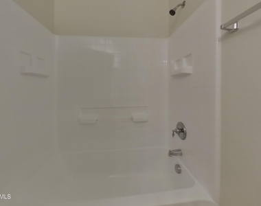 3624 S 71st Drive - Photo Thumbnail 11