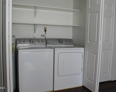 20421 N 3rd Drive - Photo Thumbnail 7
