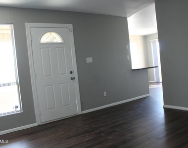 20421 N 3rd Drive - Photo Thumbnail 4
