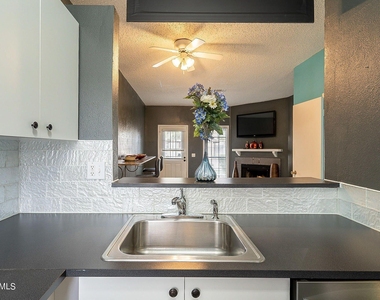18616 N 34th Avenue - Photo Thumbnail 16