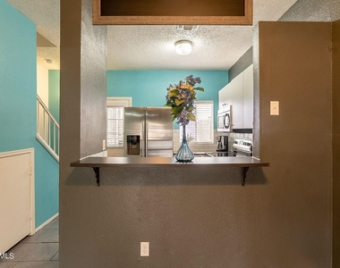 18616 N 34th Avenue - Photo Thumbnail 7