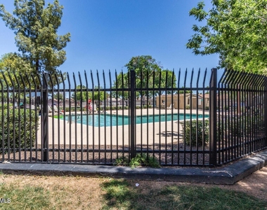 3320 W Mcrae Way - Photo Thumbnail 26