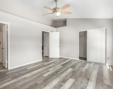 3320 W Mcrae Way - Photo Thumbnail 14