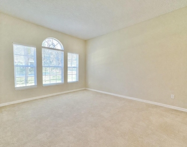 4410 Pine Gold Avenue - Photo Thumbnail 16