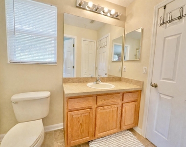 4410 Pine Gold Avenue - Photo Thumbnail 19