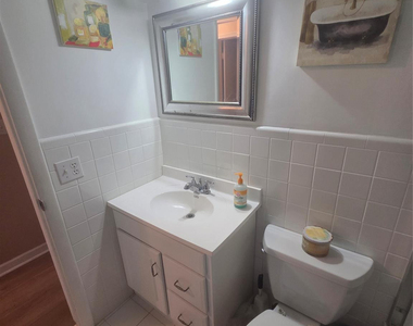 1920 Ne 51st Court - Photo Thumbnail 4