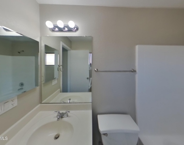 6323 W Williams Street - Photo Thumbnail 8