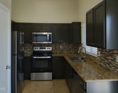 6323 W Williams Street - Photo Thumbnail 5