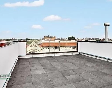 1234 Bedford Avenue - Photo Thumbnail 6