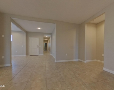 30033 W Cheery Lynn Road - Photo Thumbnail 2