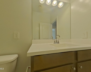 30033 W Cheery Lynn Road - Photo Thumbnail 15