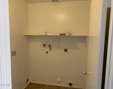 7930 W Krall Street - Photo Thumbnail 2