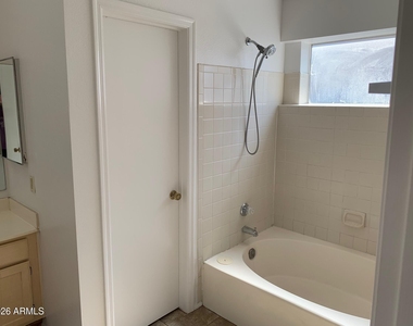 7930 W Krall Street - Photo Thumbnail 14