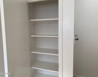 7930 W Krall Street - Photo Thumbnail 16