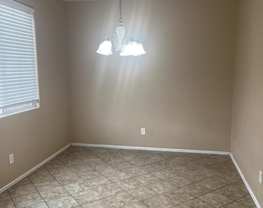 4728 W Carson Road - Photo Thumbnail 6