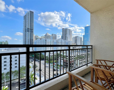 100 N Federal Highway - Photo Thumbnail 1
