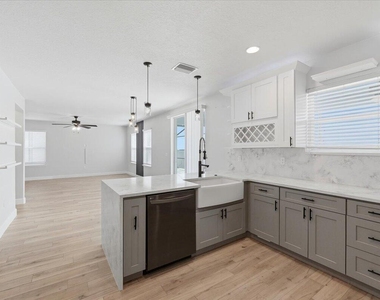9012 Orange Blossom Loop - Photo Thumbnail 23