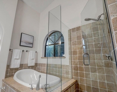 15832 N 60th Way - Photo Thumbnail 25