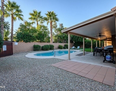 15832 N 60th Way - Photo Thumbnail 35
