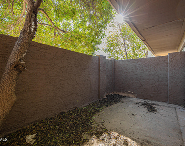 925 W Peoria Avenue - Photo Thumbnail 16