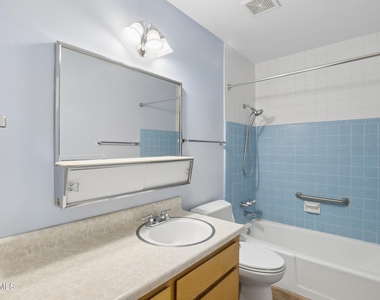 1014 E Balboa Circle - Photo Thumbnail 20
