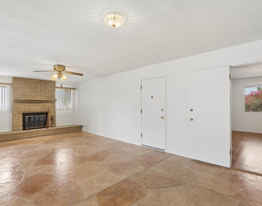1014 E Balboa Circle - Photo Thumbnail 45