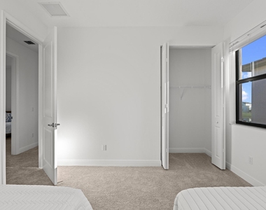 16462 Sea Turtle Place - Photo Thumbnail 29