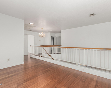 12823 W Ash Street - Photo Thumbnail 15