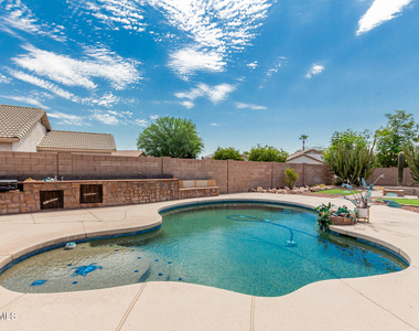 12823 W Ash Street - Photo Thumbnail 32