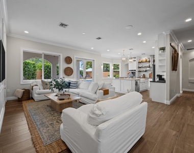 404 Indigo Avenue - Photo Thumbnail 15