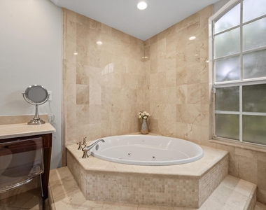 404 Indigo Avenue - Photo Thumbnail 27