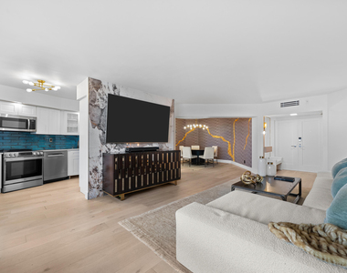 1340 S Ocean Boulevard - Photo Thumbnail 4