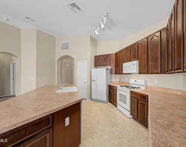 15109 W Desert Mirage Drive - Photo Thumbnail 14