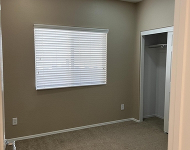 2381 N Monticello Drive - Photo Thumbnail 10