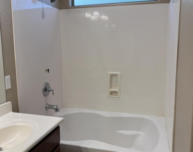 2381 N Monticello Drive - Photo Thumbnail 16