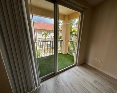 1803 N Flagler Drive - Photo Thumbnail 22